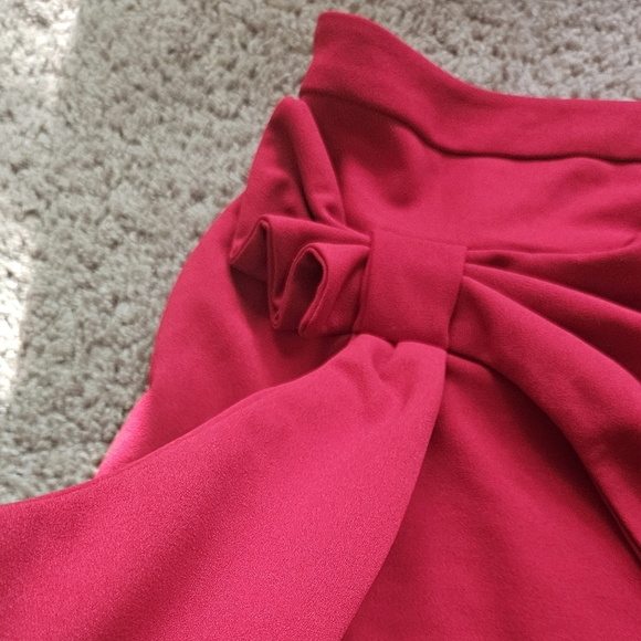 SHEIN Bold Red Mini Skirt with Knot Detail - Picture 4 of 11